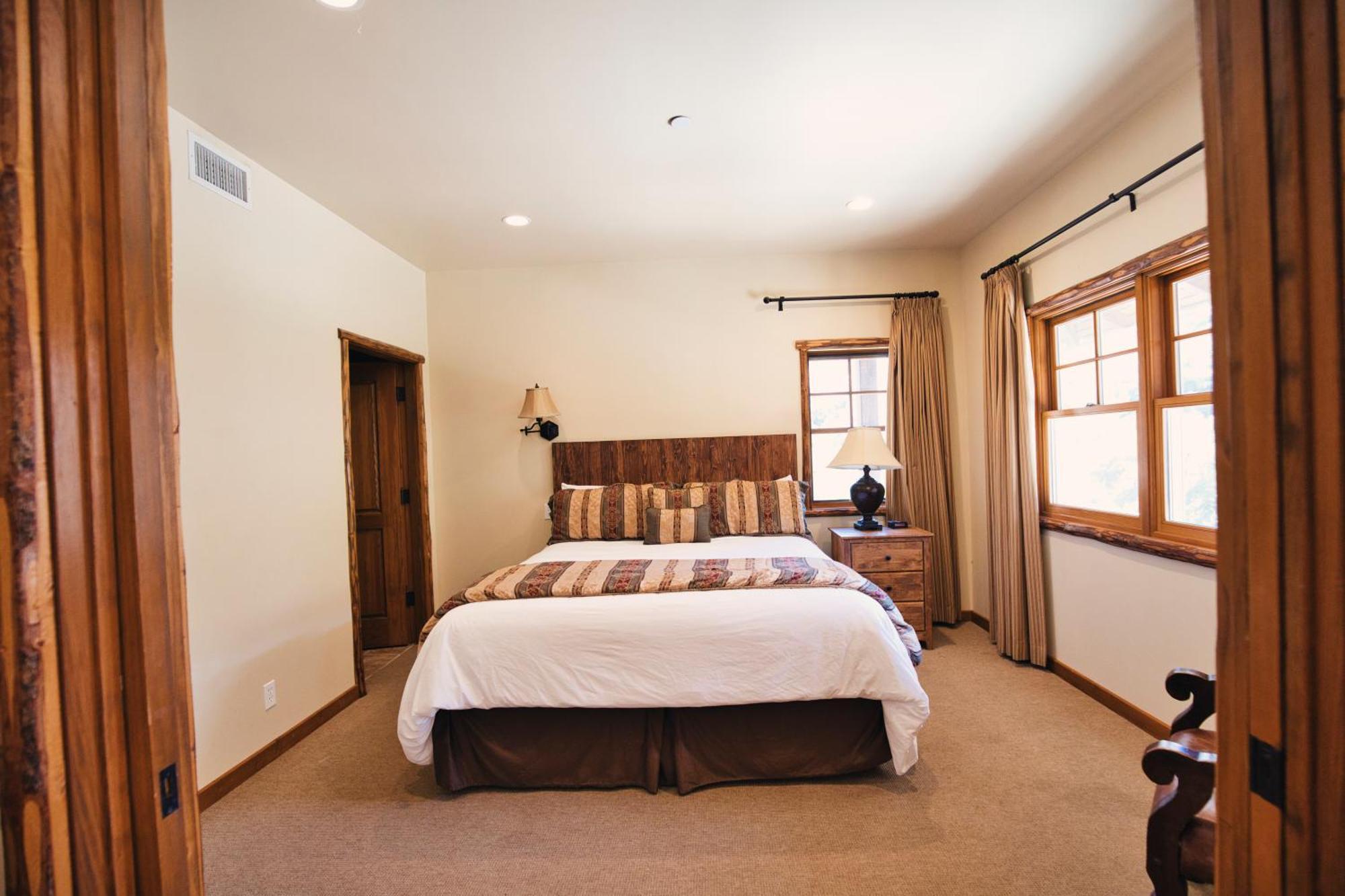 Circle Bar B Guest Ranch Hotel Capitan Exterior photo