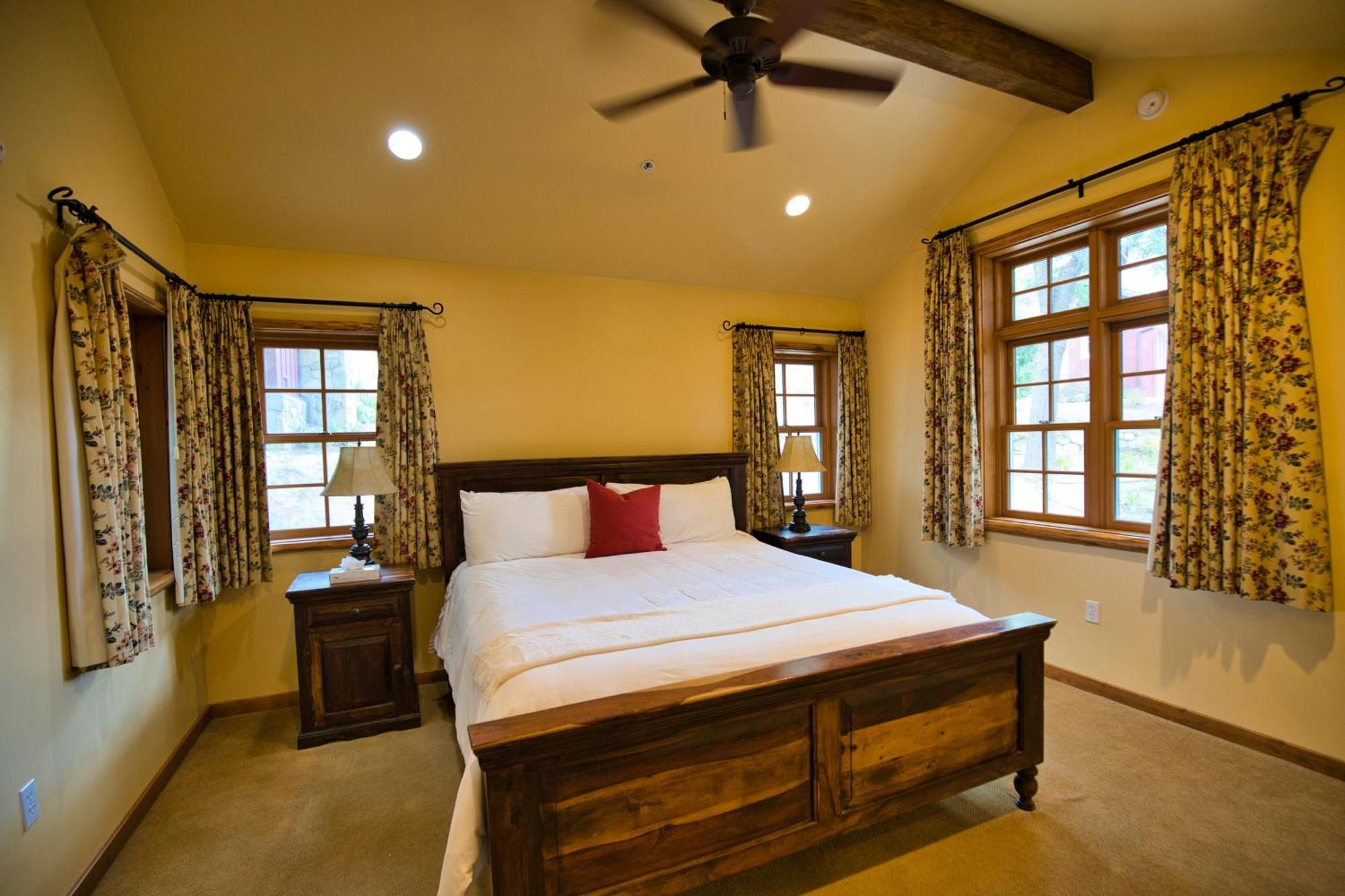 Circle Bar B Guest Ranch Hotel Capitan Exterior photo